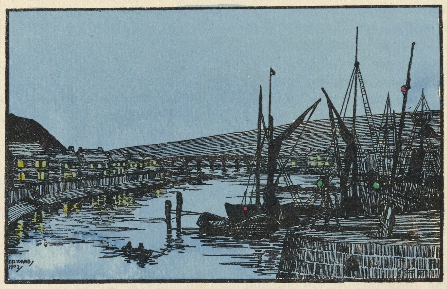 The hand-coloured headpiece is outlined with a thick black rectangular frame, in landscape orientation. It depicts a night scene of a river harbour. On the left, a row of houses circles the water, yellow lights visible in the windows. To the right, several ships are in black silhouette, with small green lights visible on the starboard side. Two figures sit in a small dinghy on the water. In the background, an arched bridge connects the two sides of the harbour. Dark hills are set against the subdued blue sky.